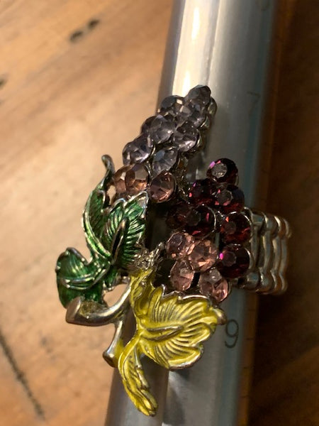 Costume Ring w/Grapes:  Grapes of Wealth