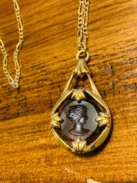 Hera's Goddess Pendulum