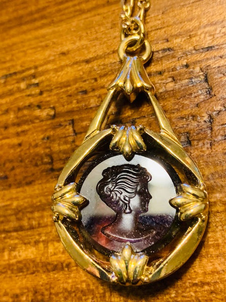 Hera's Goddess Pendulum