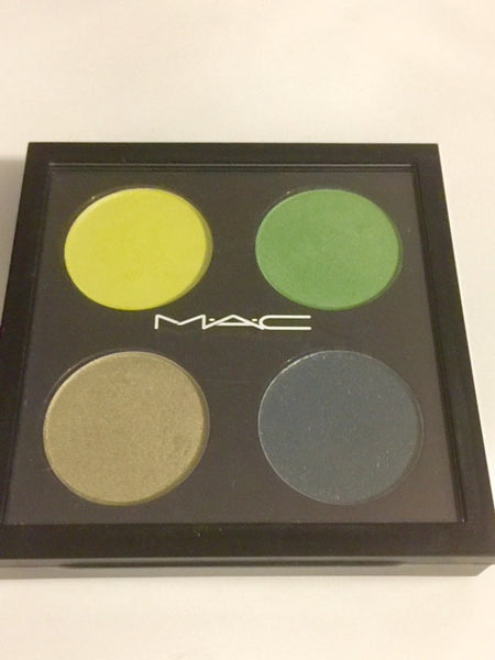 MAC TRILLION DOLLAR LOOK EYE SHADOW