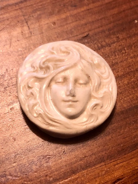 Prophetess of the Stars, Lady Head Medallion