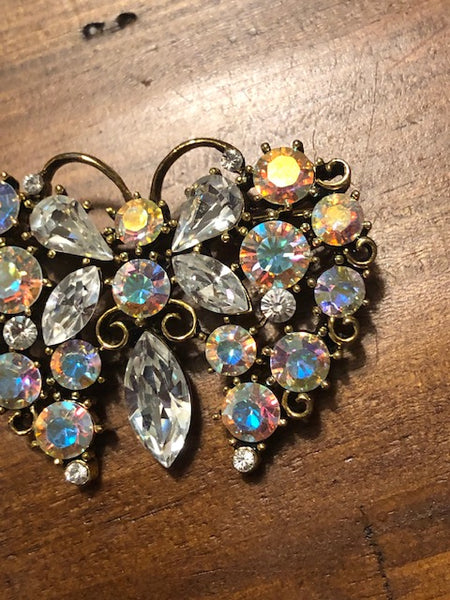 A Calling of Souls, Butterfly Pin