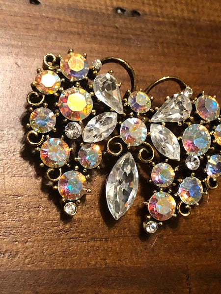 A Calling of Souls, Butterfly Pin