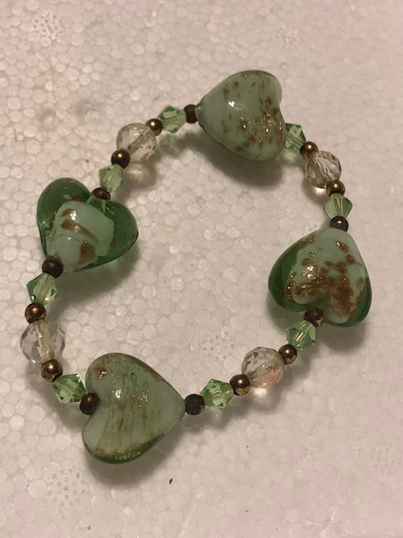 Four Points of Wealth for Relationships, Green Glass Heart Bead Bracelet