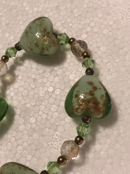 Four Points of Wealth for Relationships, Green Glass Heart Bead Bracelet