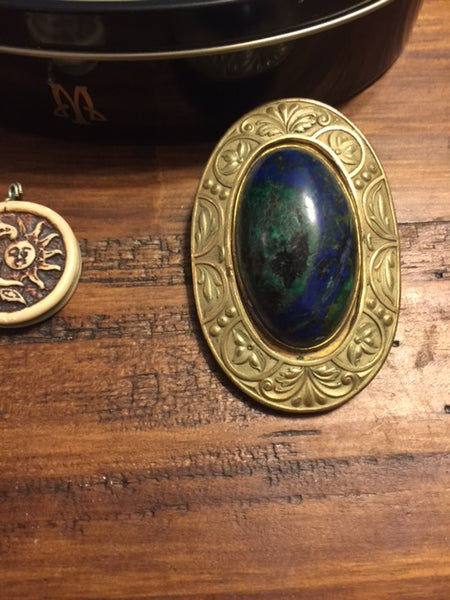 THE MYSTERIOUS BOX FROM PARIS, ALL YOUR NEEDS IN ONE BOX