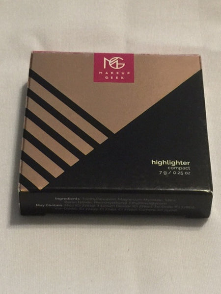 MAKEUP GEEK GLITZ HIGHLIGHTER COMPACT